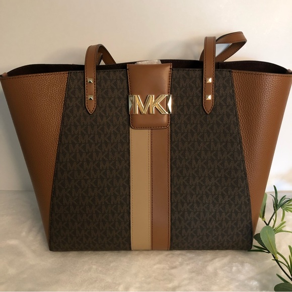 Michael Kors Handbags - Michael Kors Karlie Large Tote, Brown Multi, NWT